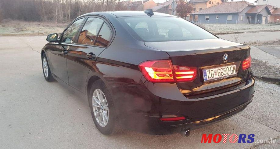 2013' BMW Serija 3 318D photo #1