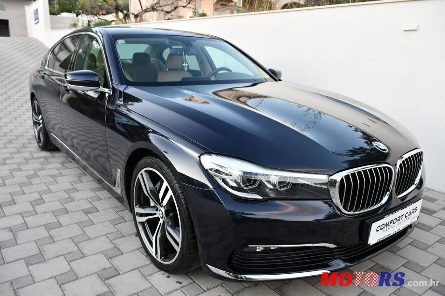 2017' BMW Serija 7 730D photo #5