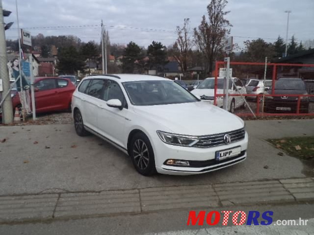 2017' Volkswagen Passat Variant photo #1