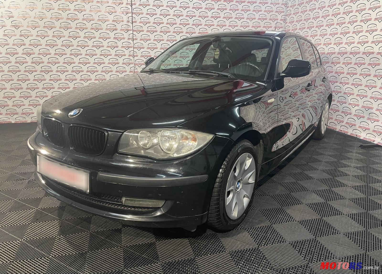 2010' BMW Serija 1 118D photo #2