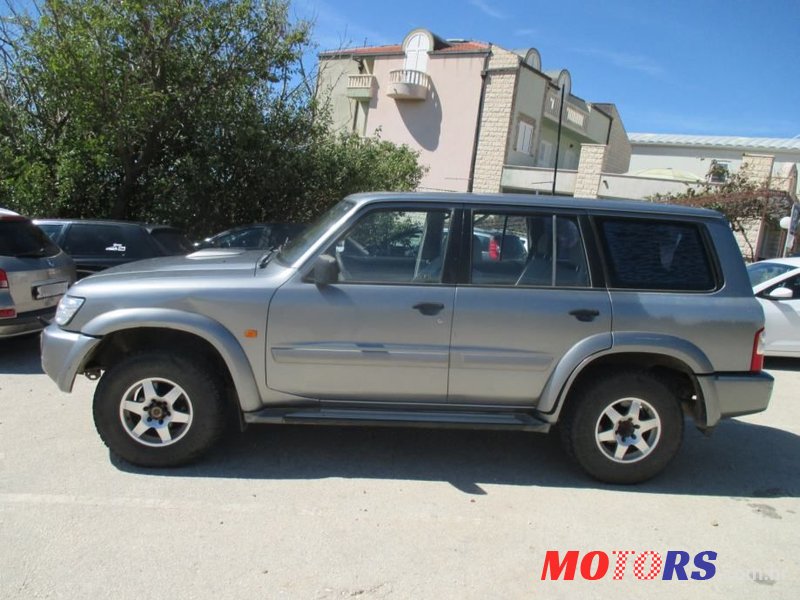 2003' Nissan Patrol 3,0 Di photo #1