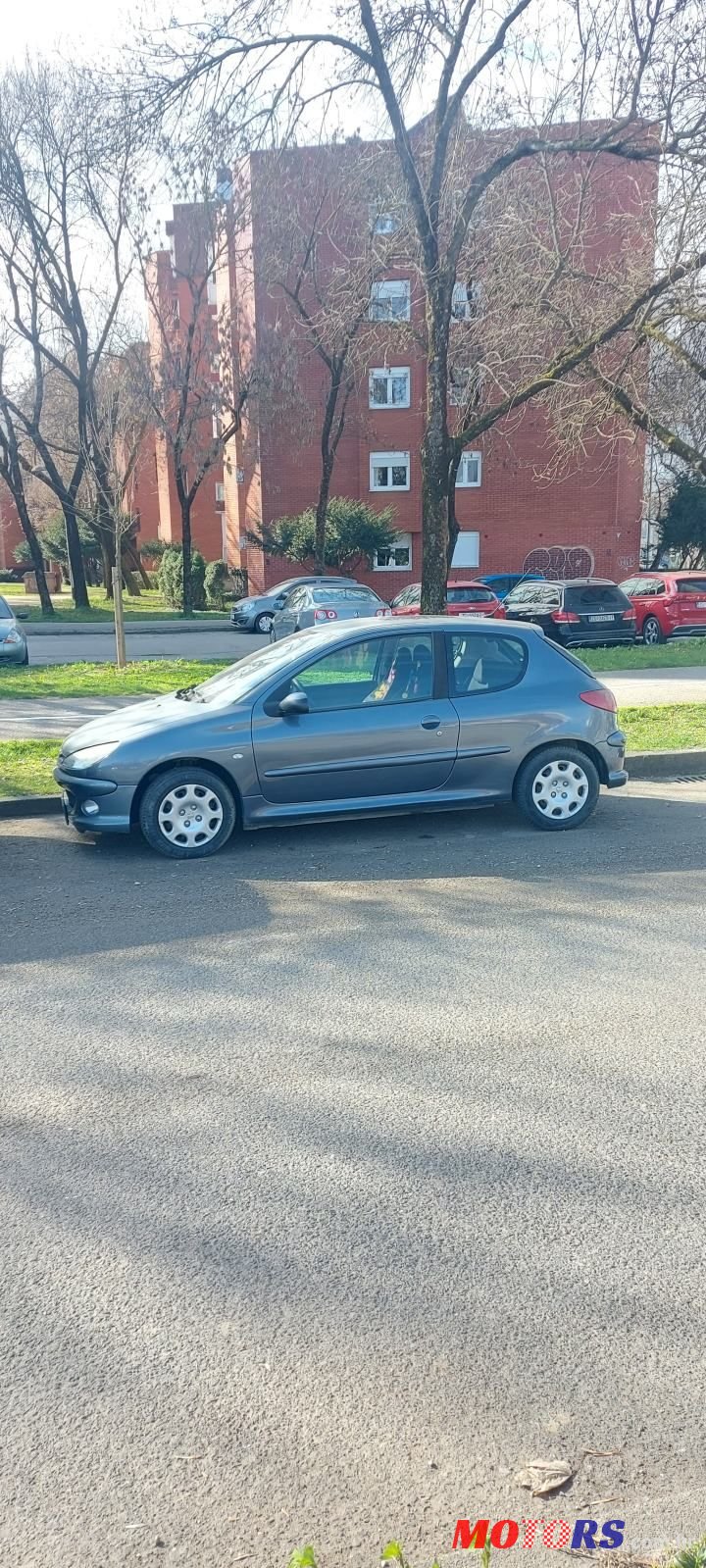 2006' Peugeot 206 photo #2