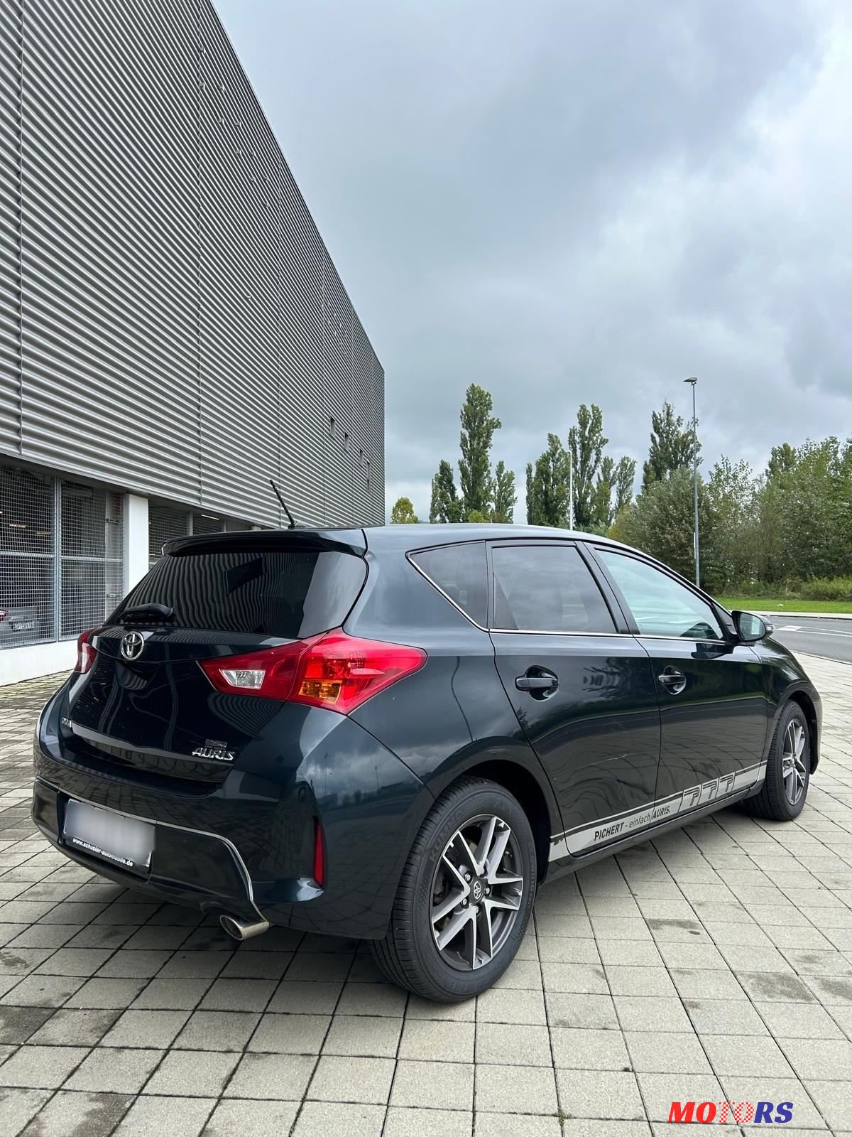 2014' Toyota Auris 2,0 D-4D photo #4