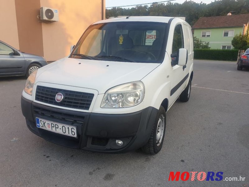 2009' Fiat Doblo photo #1