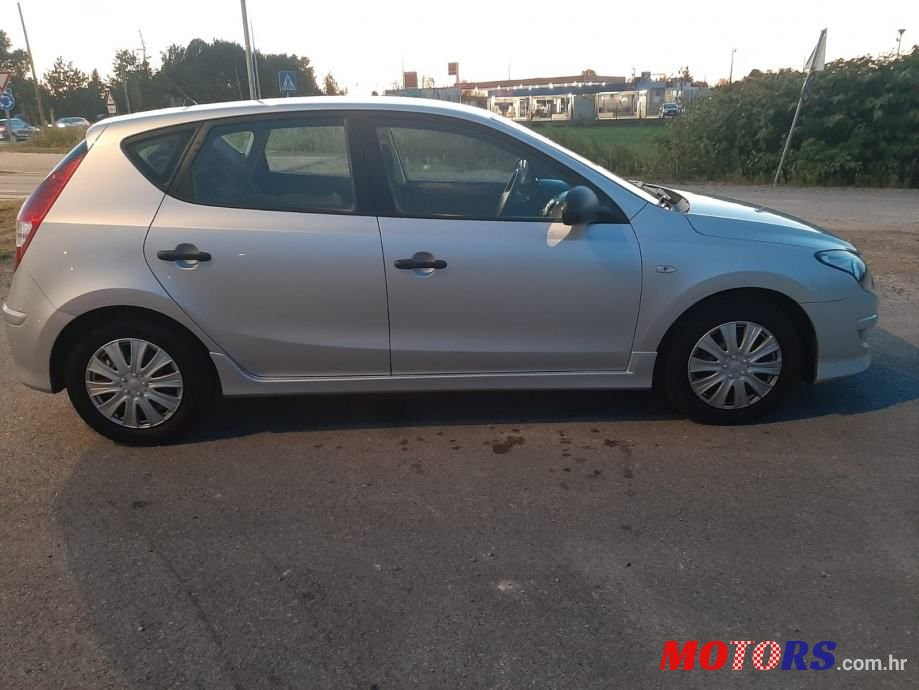 2012' Hyundai i30 photo #4