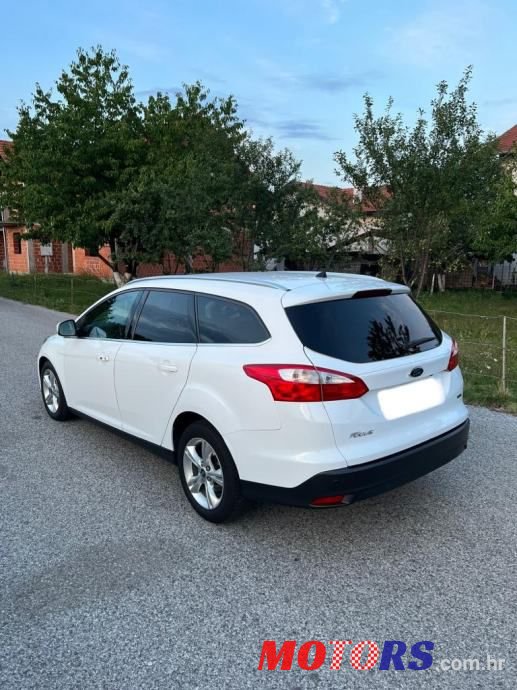 2013' Ford Focus Karavan photo #3