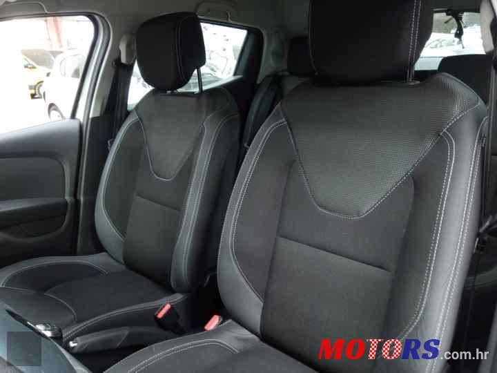 2015' Renault Clio 1,2 16V photo #5