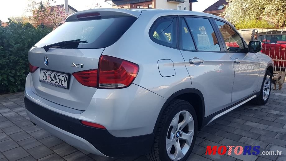 2011' BMW X1 Xdrive18D photo #5