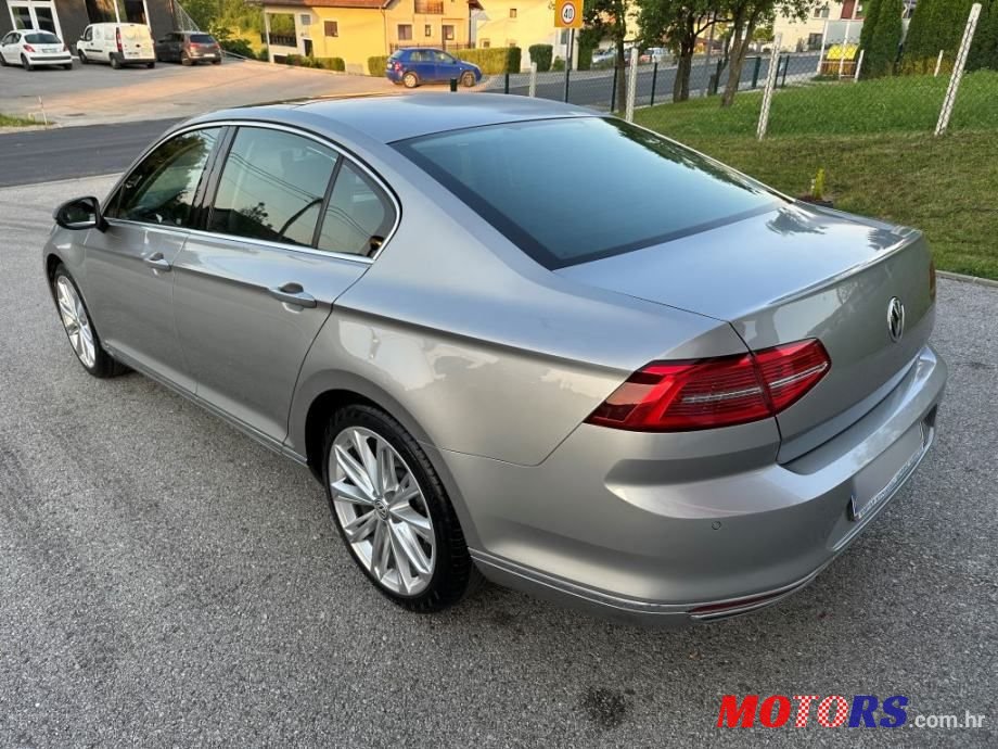 2015' Volkswagen Passat photo #3