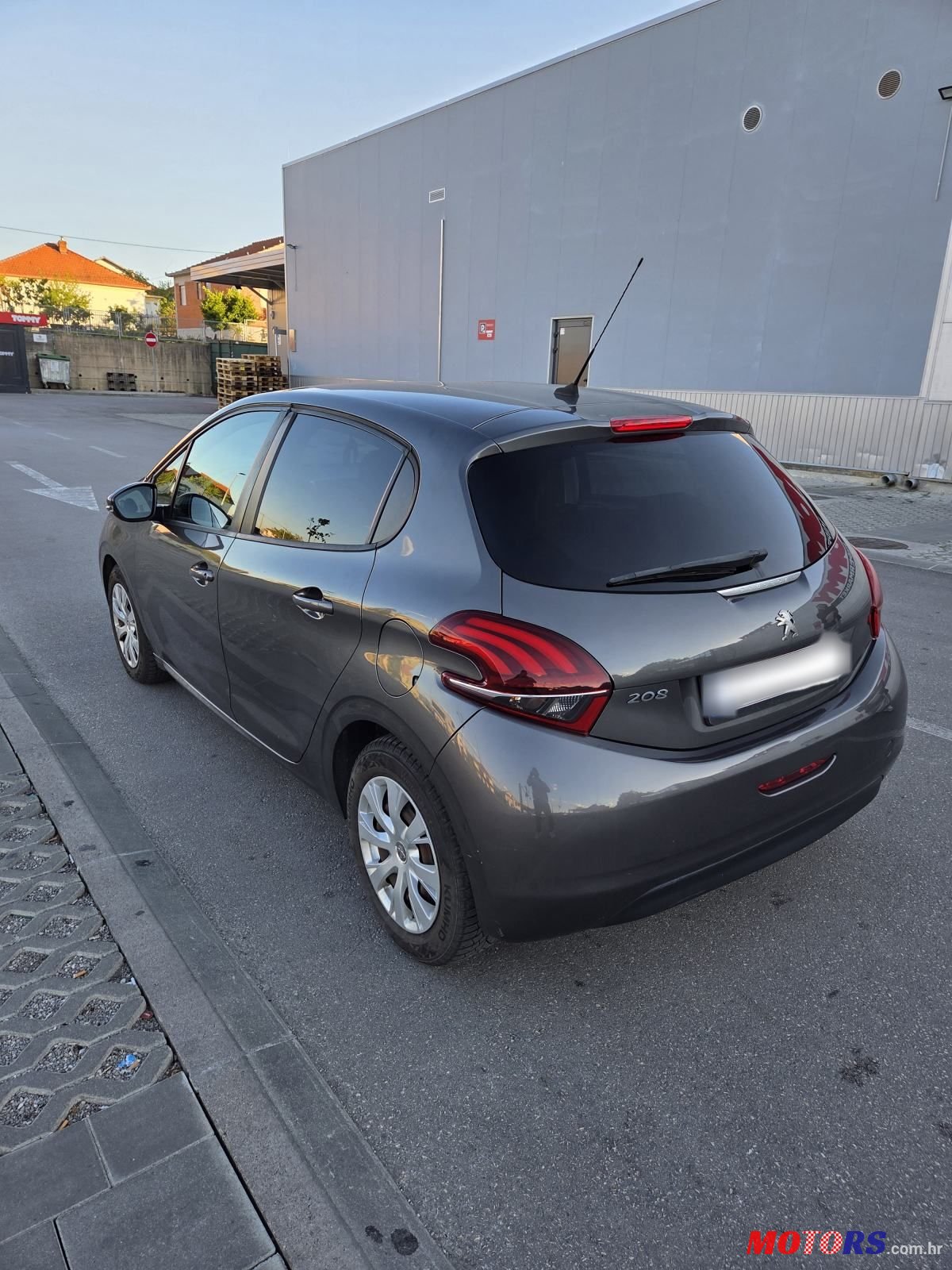 2018' Peugeot 208 1,6 Bluehdi photo #3