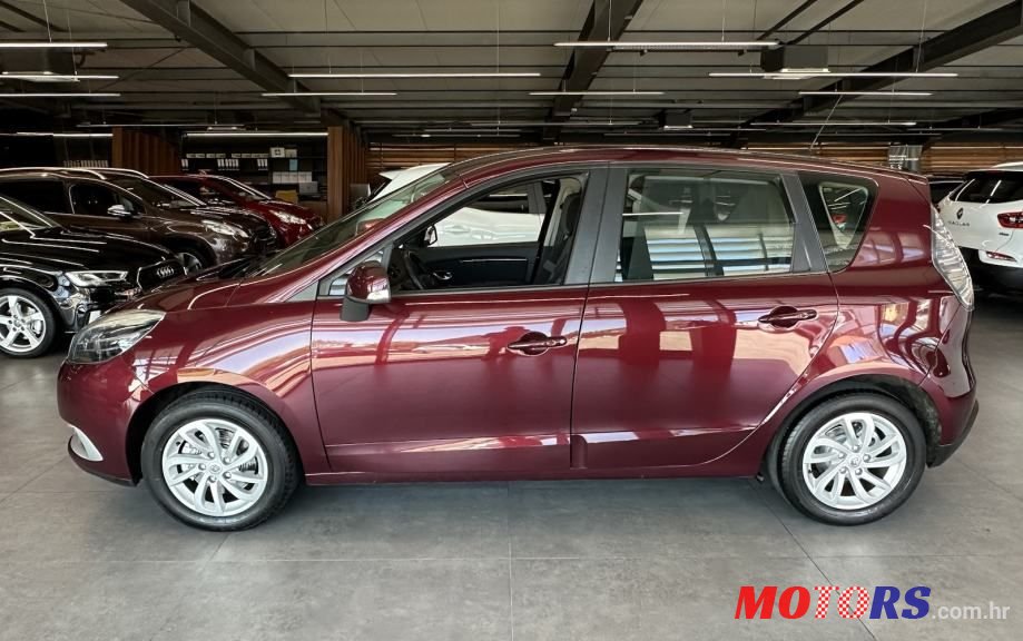 2014' Renault Scenic Dci photo #3