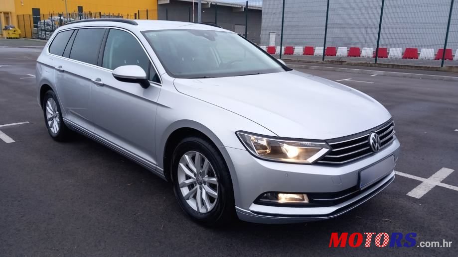 2019' Volkswagen Passat Variant photo #3