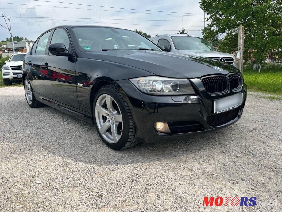 2011' BMW Serija 3 318D Sport photo #3