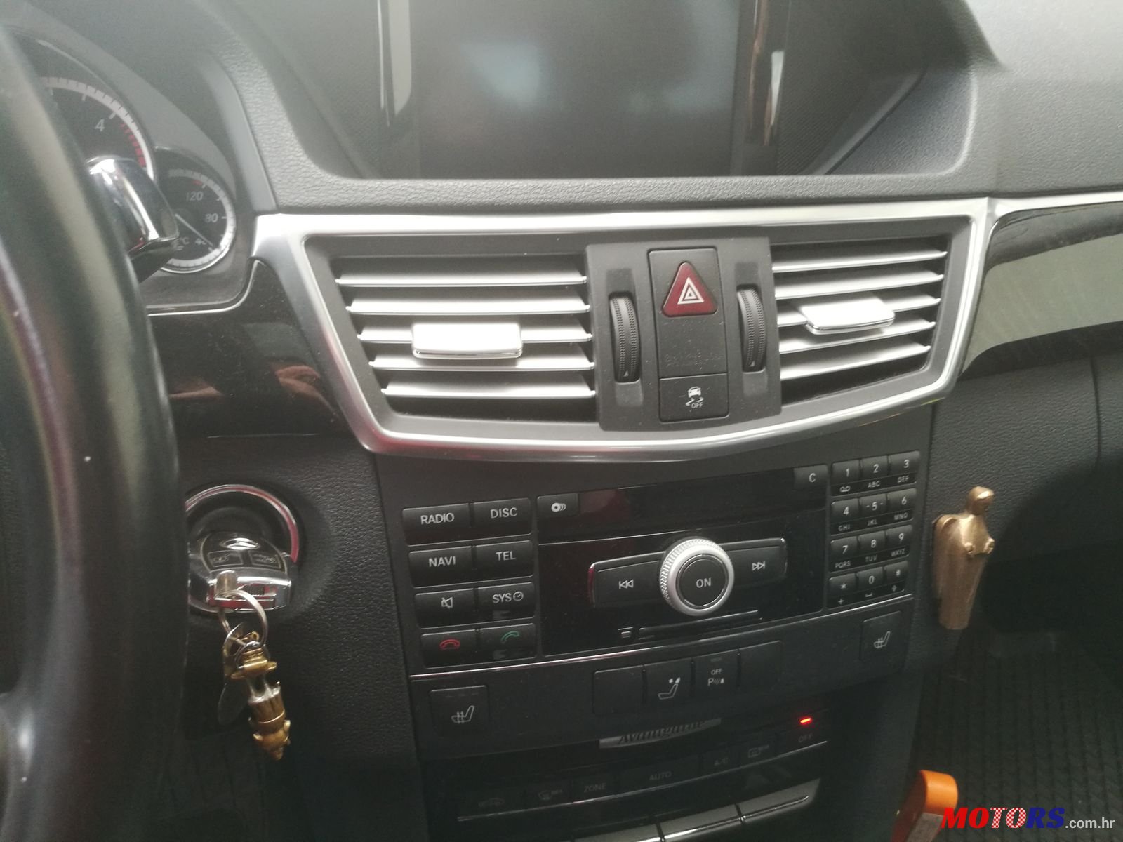 2009' Mercedes-Benz E-Class 350 cdi avangarde Blue efficie photo #1