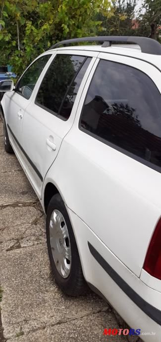 2007' Skoda Octavia Combi photo #3