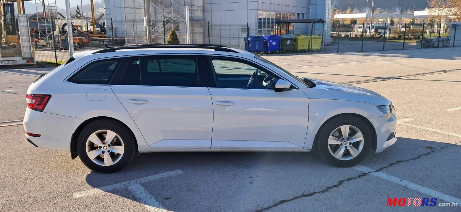 2015' Skoda Superb Combi photo #5