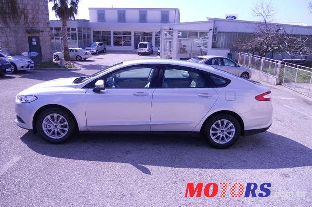 2015' Ford Mondeo 2.0 Tdci Trend Business photo #1