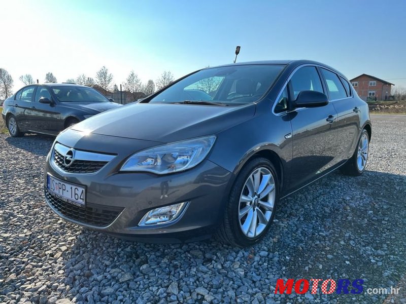 2010' Opel Astra 1,7 Cdti photo #3