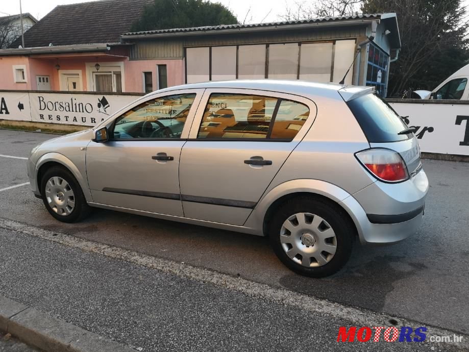 2005' Opel Astra 1,7 Cdti photo #5