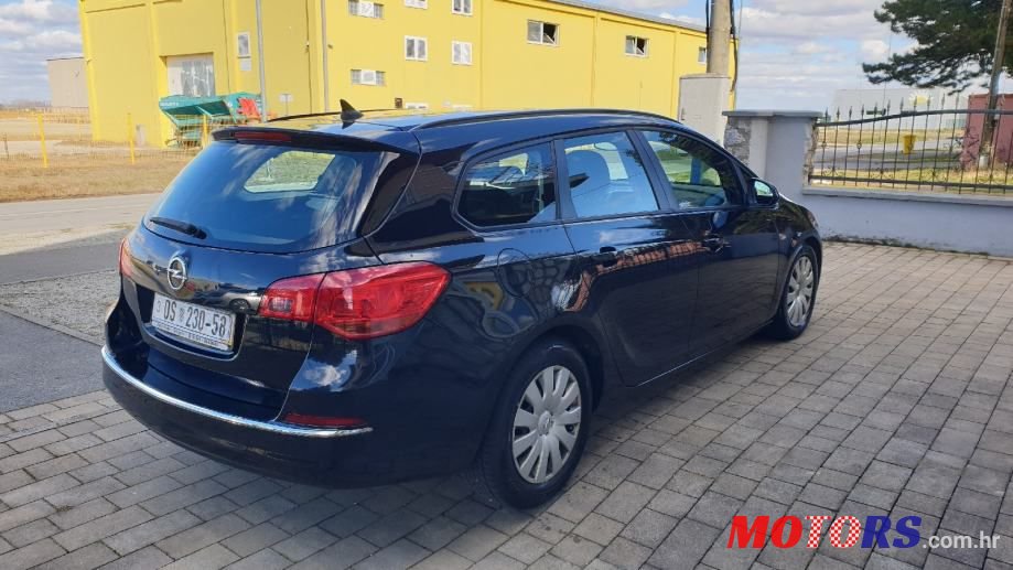 2016' Opel Astra Karavan photo #5