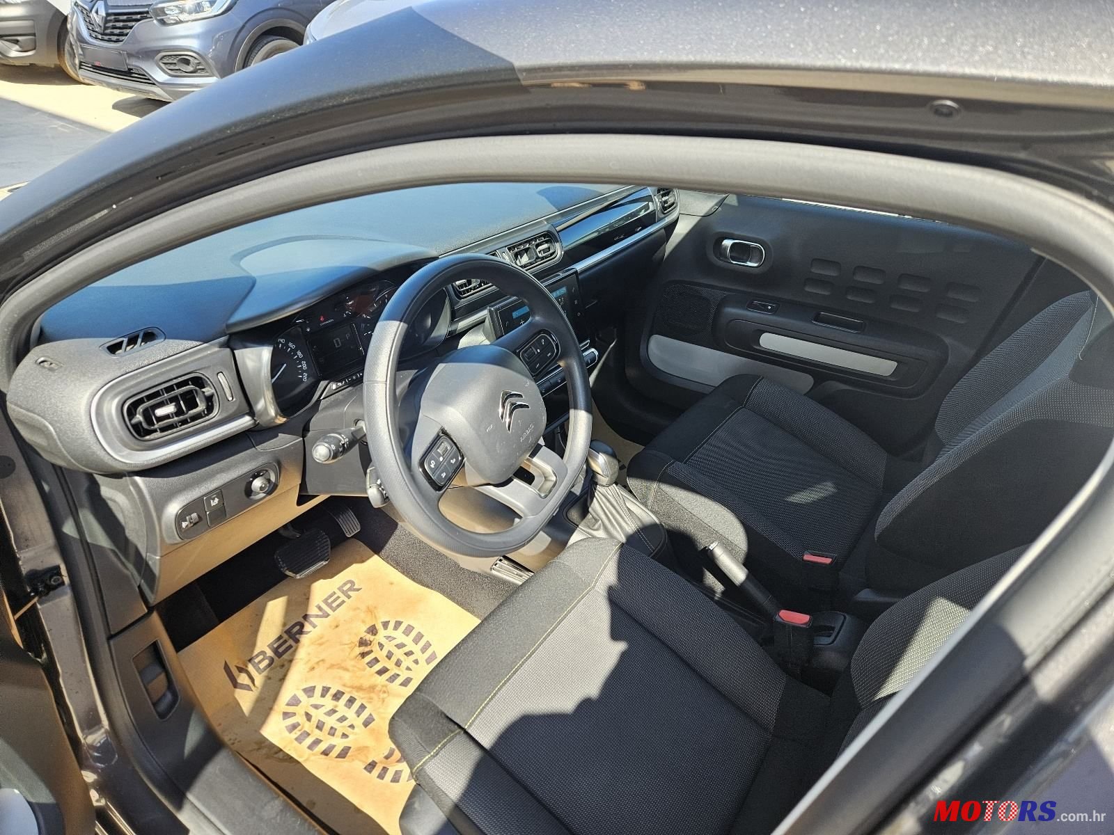 2019' Citroen C3 1,2 photo #5