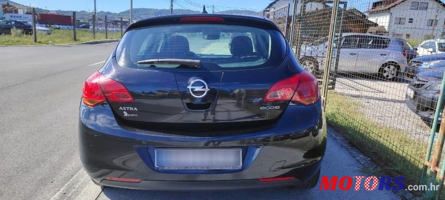 2011' Opel Astra 1,3 Cdti photo #3