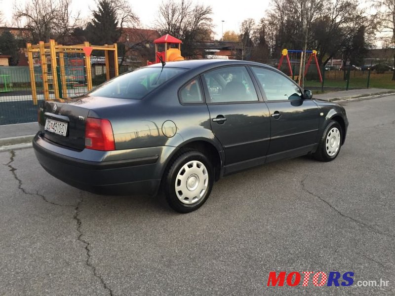 2000' Volkswagen Passat 1,9 Tdi photo #3