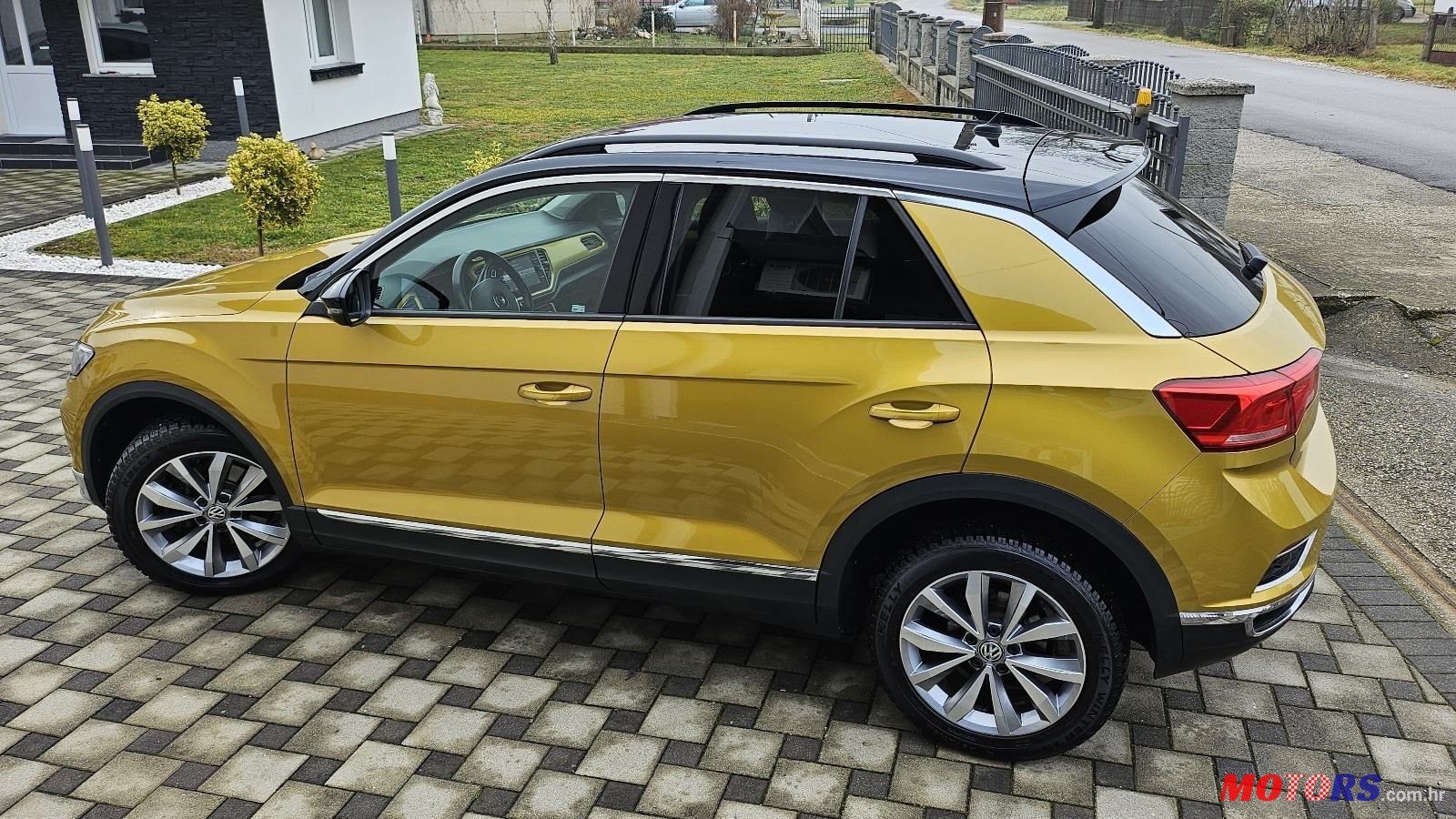 2018' Volkswagen T-Roc 1,0 Tsi photo #2