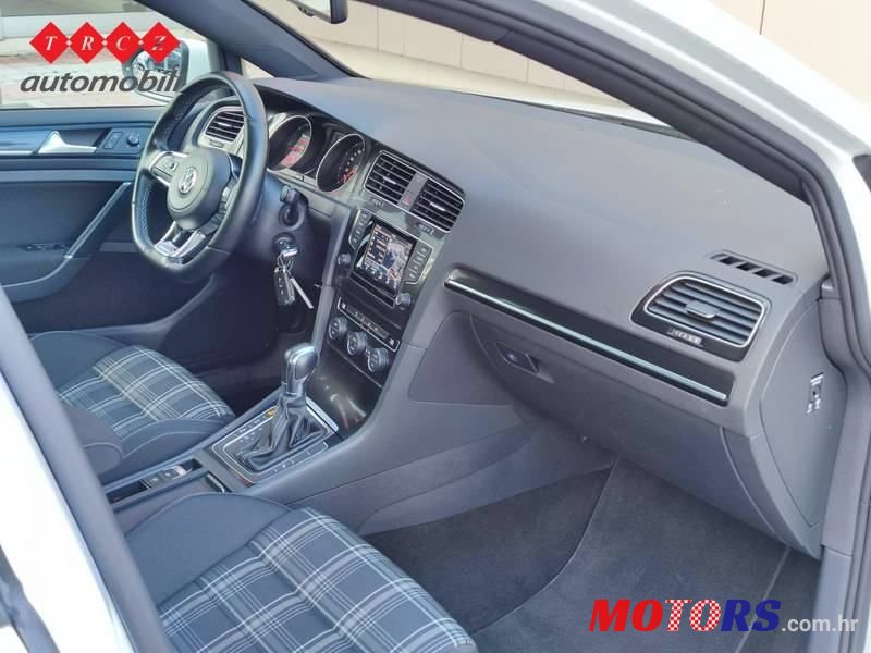 2014' Volkswagen Golf 7 photo #5