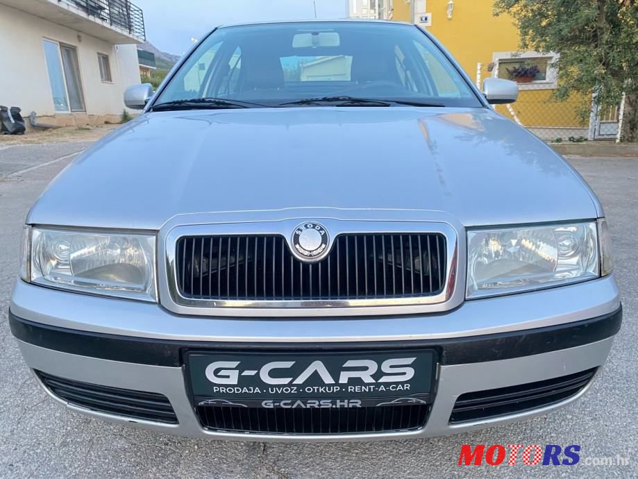 2003' Skoda Octavia photo #2