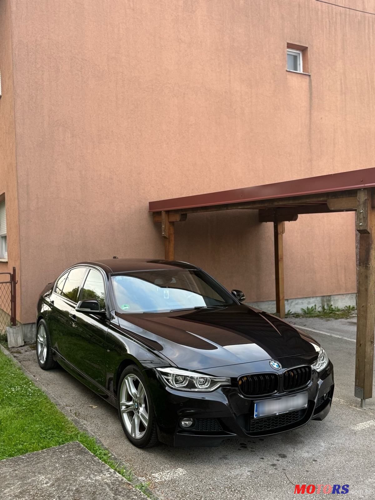 2015' BMW Serija 3 318D M Sport photo #3