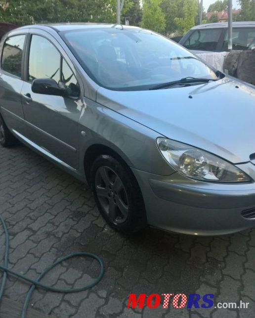 2003' Peugeot 307 2,0 Hdi Xt photo #1