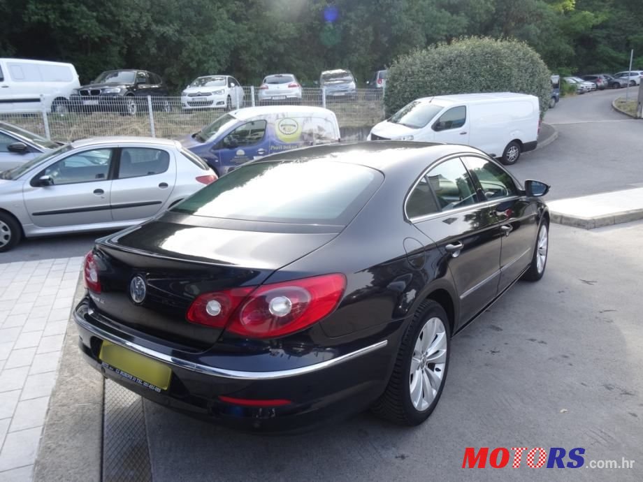 2010' Volkswagen Passat 2,0 Tdi photo #2