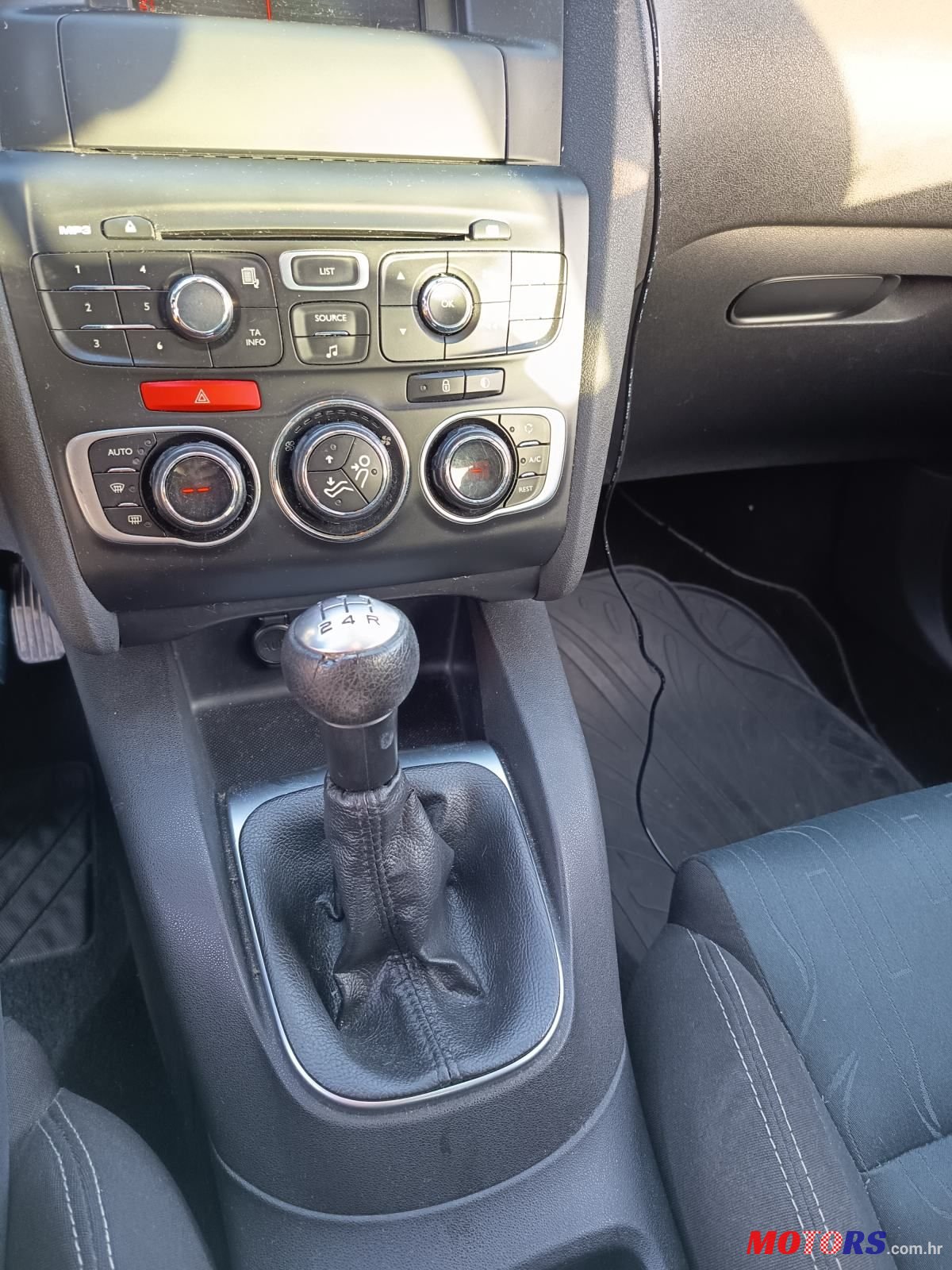 2012' Citroen C4 1,4 Vti photo #4