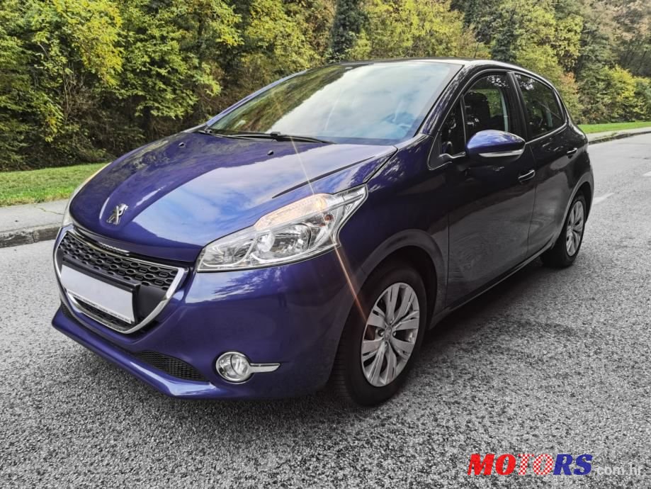 2014' Peugeot 208 1,2 Vti photo #1