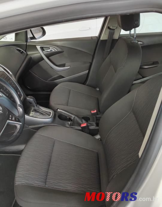 2014' Opel Astra Karavan photo #6