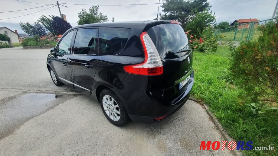2012' Renault Grand Scenic photo #5
