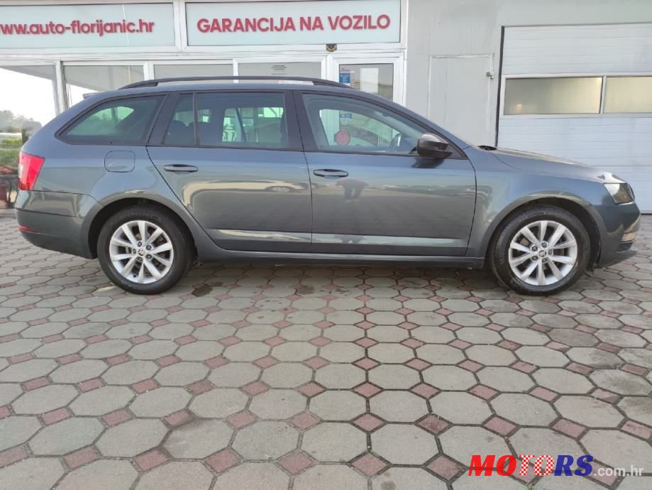 2017' Skoda Octavia Combi photo #4