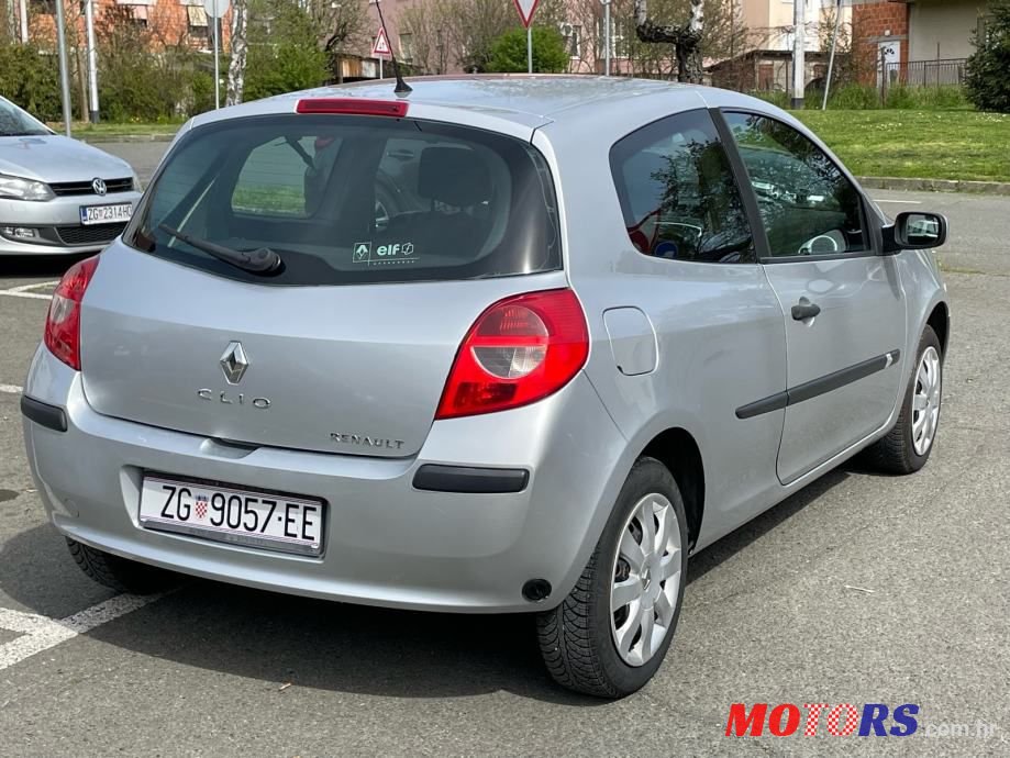 2008' Renault Clio 1,2 16V photo #4
