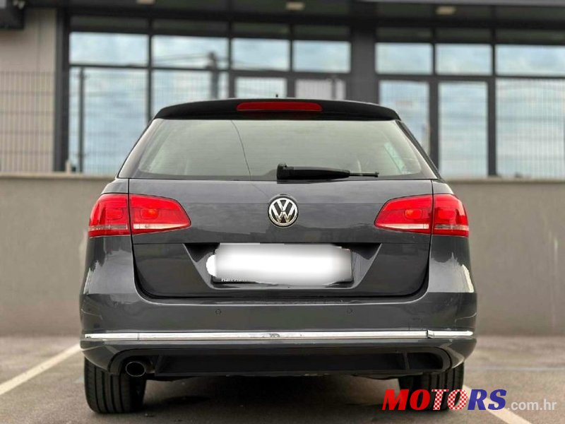 2012' Volkswagen Passat Variant photo #6