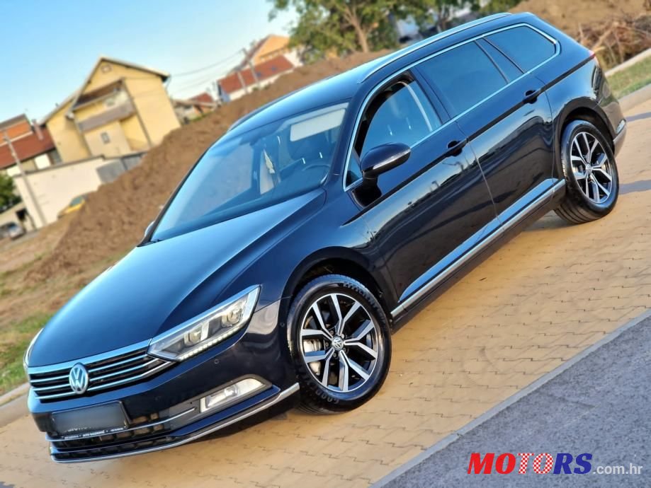 2015' Volkswagen Passat photo #2