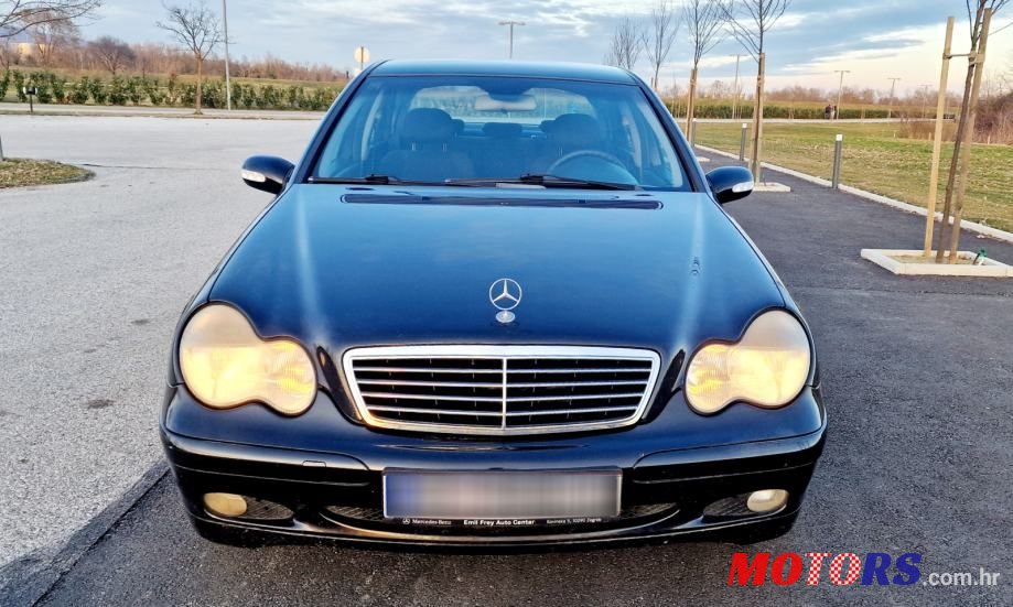2001' Mercedes-Benz C-Klasa 200 Classic photo #2