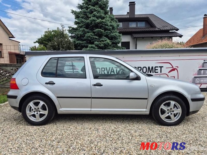2002' Volkswagen Golf IV 1,4 photo #6