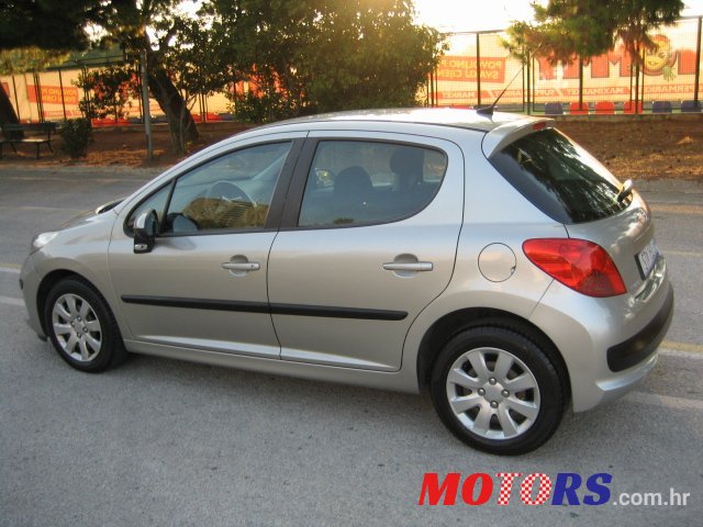 2007' Peugeot 207 photo #2