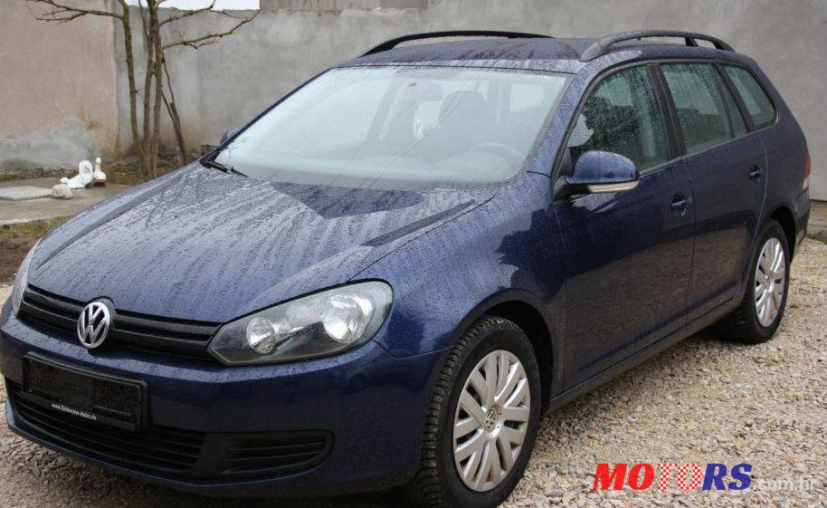 2010' Volkswagen Golf VI 1,6 Tdi photo #1