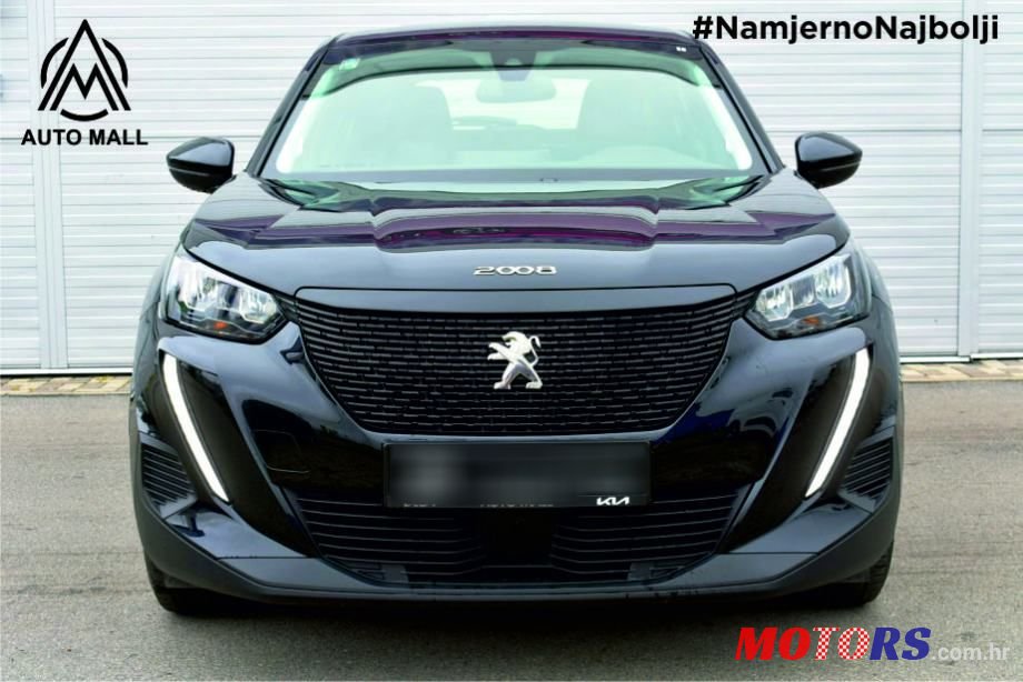2021' Peugeot 2008 photo #1