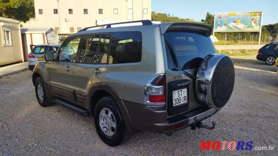 2001' Mitsubishi Pajero 3,2 Did Gls photo #5