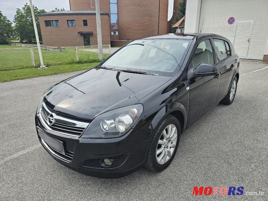 2013' Opel Astra 1,6 Classic photo #2