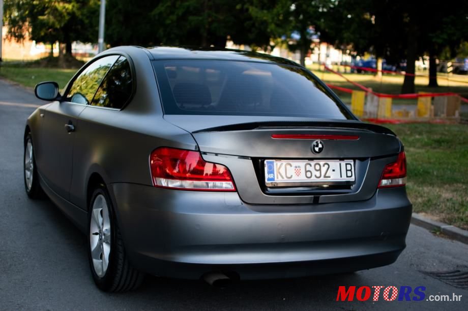 2012' BMW Serija 1 118D photo #6