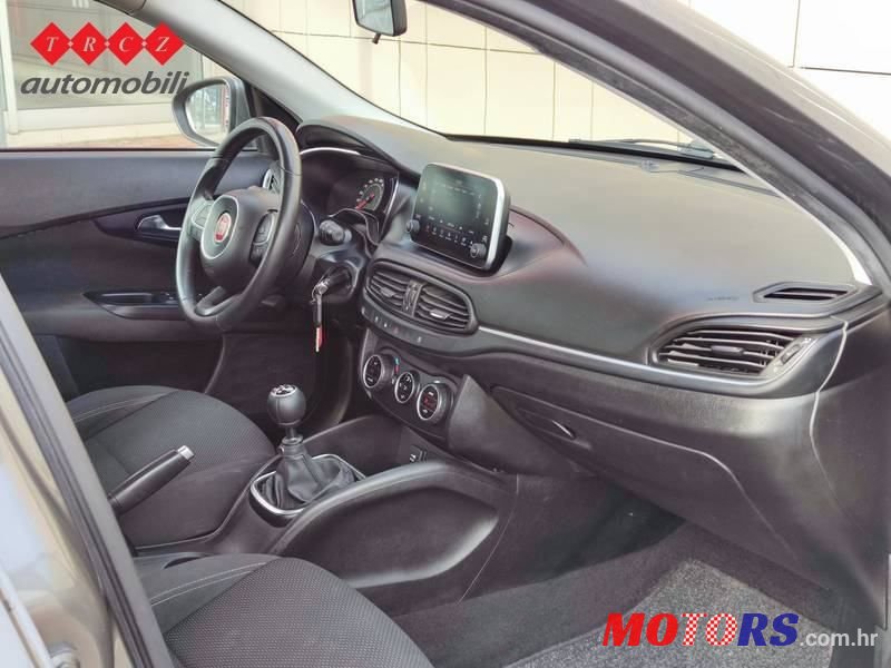 2017' Fiat Tipo photo #5